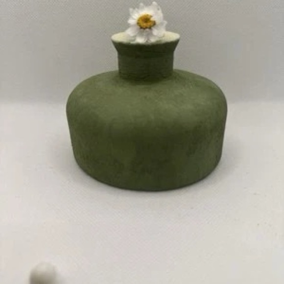 Green and White Floral Accent Vase - Picture 2 of 3
